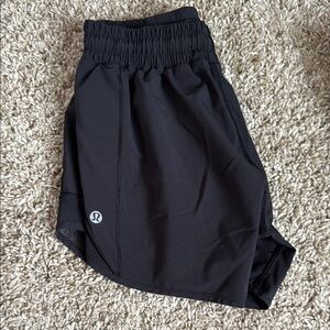 Lululemon Hotty Hot Shorts 2.5 inch Black